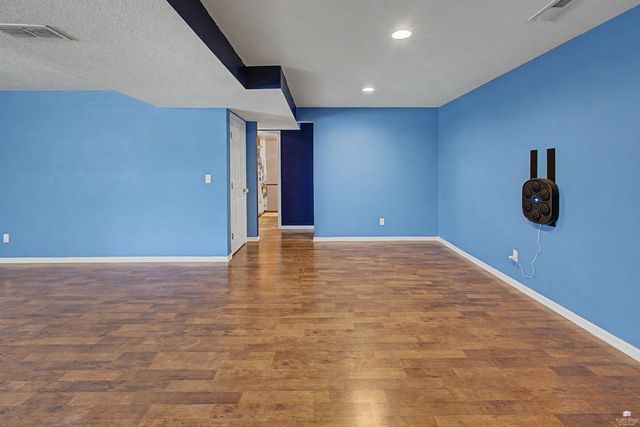 521 Harland Drive, Manhattan, KS 66503