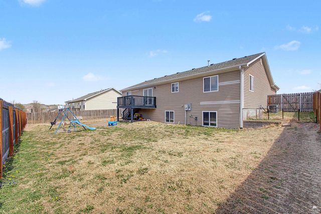 521 Harland Drive, Manhattan, KS 66503