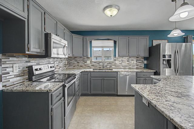 521 Harland Drive, Manhattan, KS 66503