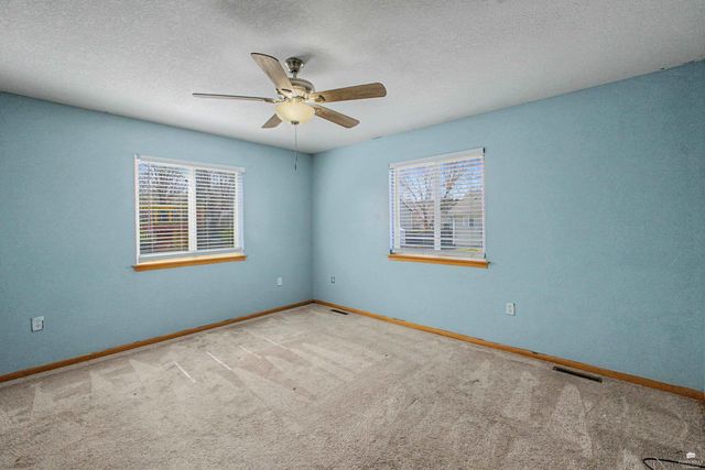 521 Harland Drive, Manhattan, KS 66503