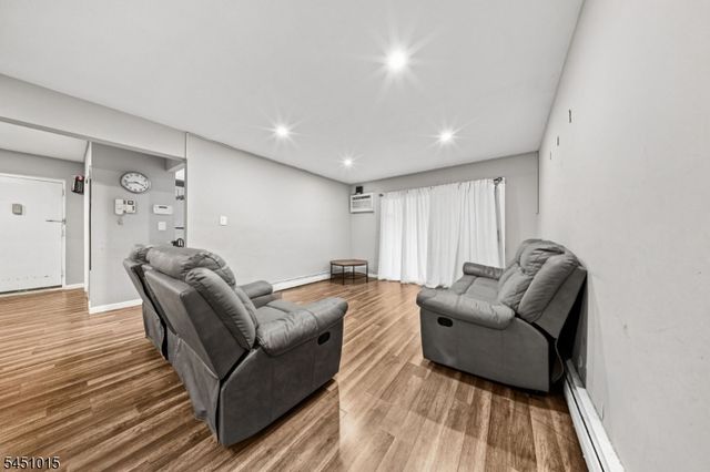 747 N Broad St 105, Elizabeth City, NJ 07208