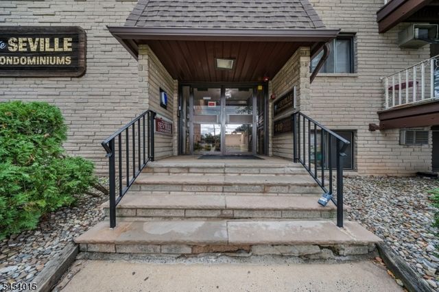 747 N Broad St 105, Elizabeth City, NJ 07208