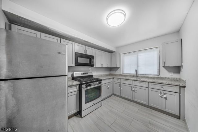 747 N Broad St 105, Elizabeth City, NJ 07208