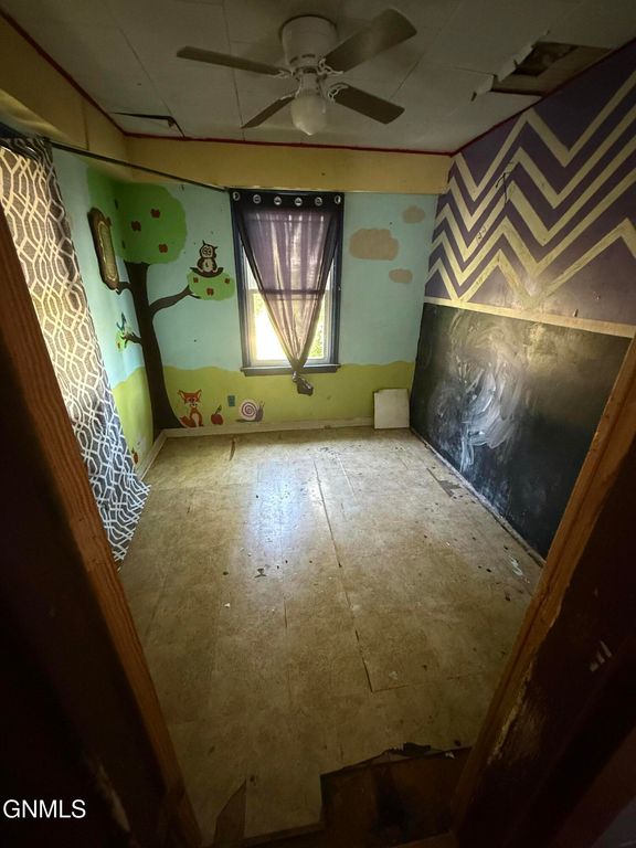 421 Main Street W, Beulah, ND 58523 photo 5