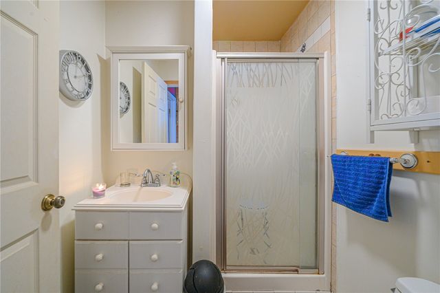 216 Steart St, Rockport, TX 78382