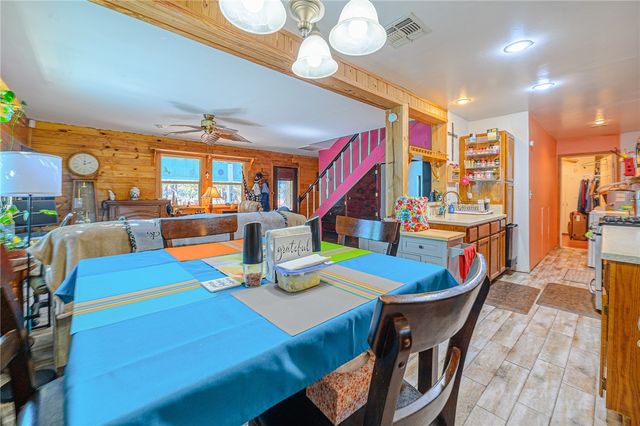 216 Steart St, Rockport, TX 78382