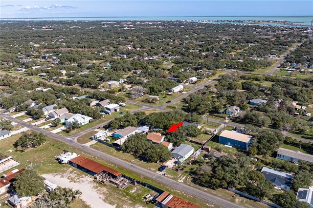 216 Steart St, Rockport, TX 78382