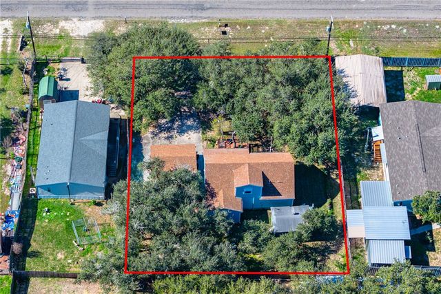 216 Steart St, Rockport, TX 78382