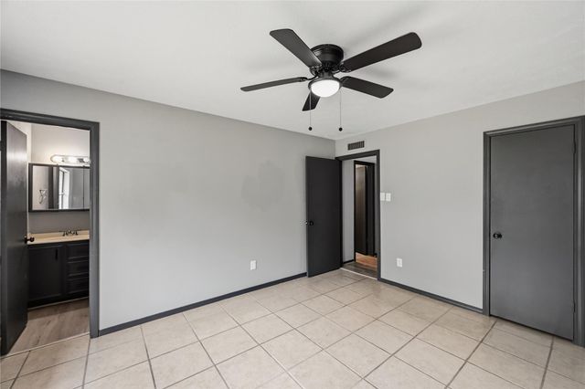 4819 Court Rd, Houston, TX 77053