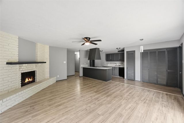 4819 Court Rd, Houston, TX 77053