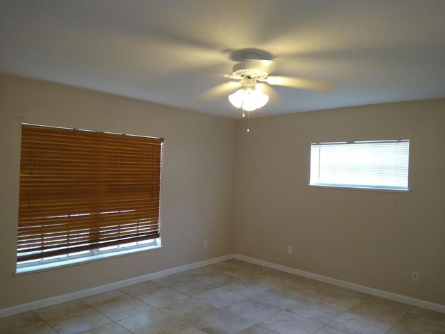2082 SE Wild Meadow Circle, Port St. Lucie, Port St Lucie, FL 34952