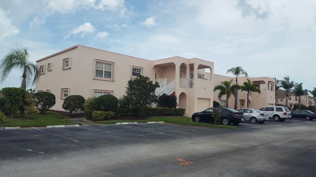 2082 SE Wild Meadow Circle, Port St. Lucie, Port St Lucie, FL 34952