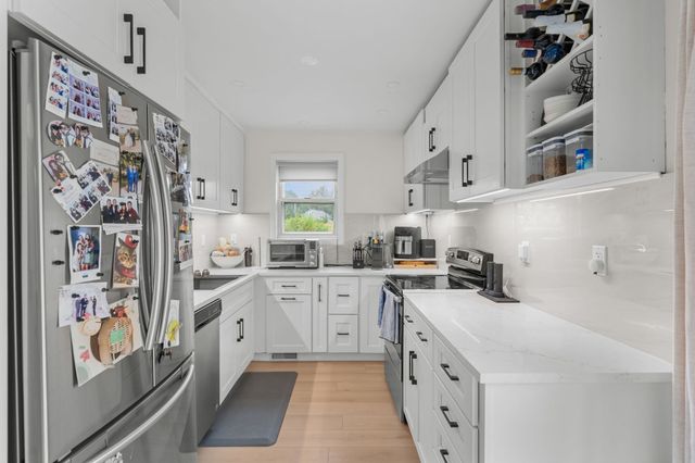 225 Page St, Avon, MA 02322