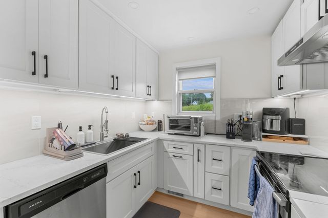 225 Page St, Avon, MA 02322