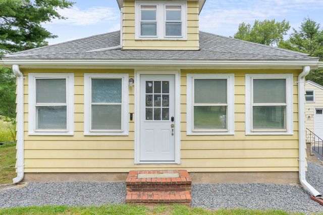225 Page St, Avon, MA 02322