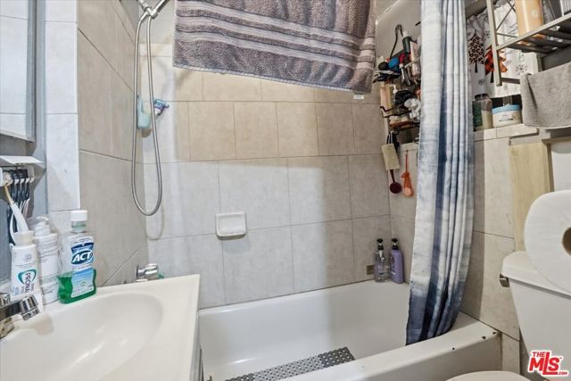 214 N Alma Avenue, Los Angeles, CA 90063