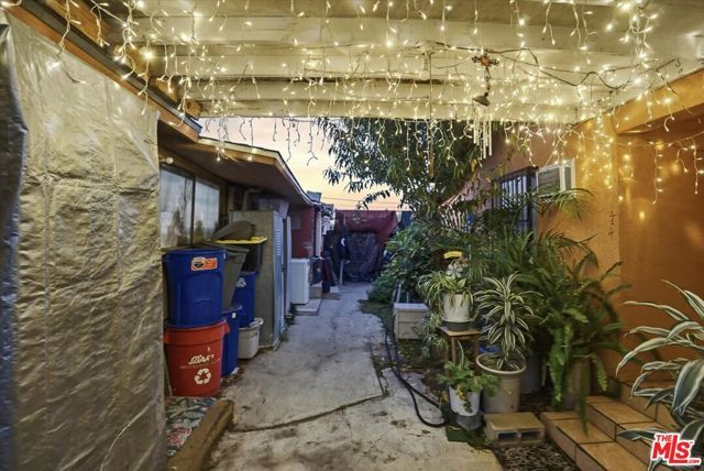 214 N Alma Avenue, Los Angeles, CA 90063