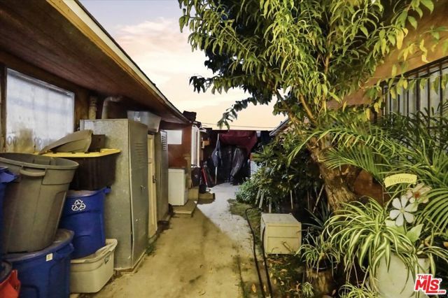 214 N Alma Avenue, Los Angeles, CA 90063