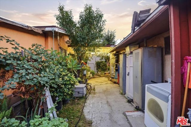 214 N Alma Avenue, Los Angeles, CA 90063