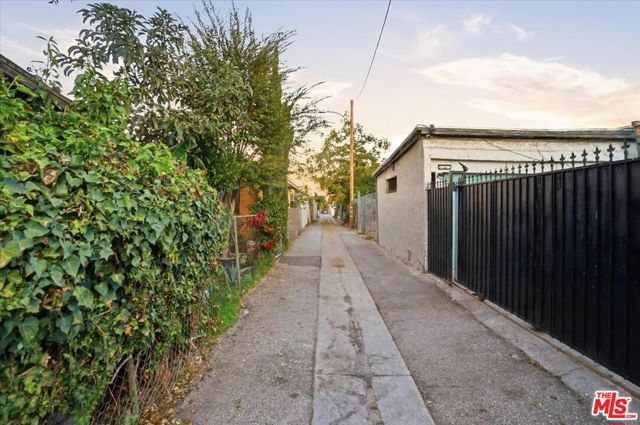 214 N Alma Avenue, Los Angeles, CA 90063