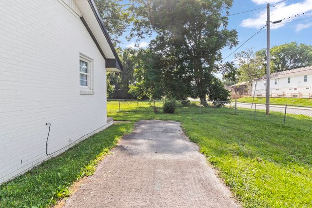 310 Beech St, Clarksville, TN 37042