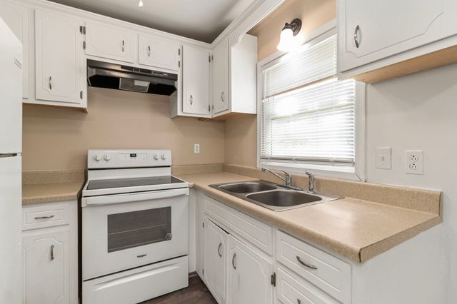 310 Beech St, Clarksville, TN 37042