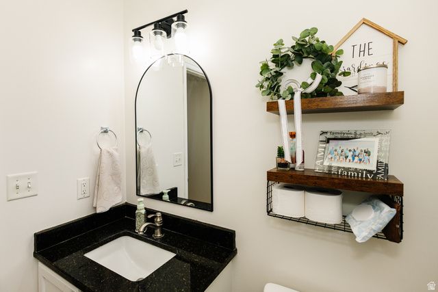 923 N KINGS CROSSING DR, Farmington, UT 84025