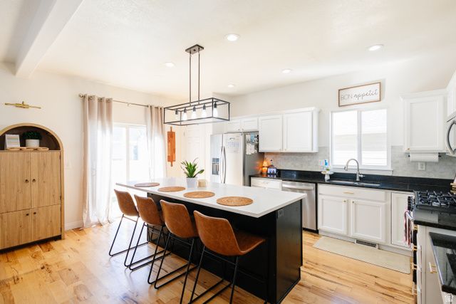 923 N KINGS CROSSING DR, Farmington, UT 84025