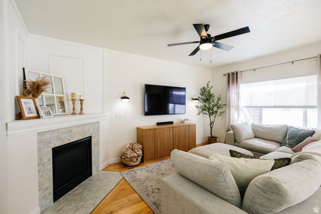 923 N KINGS CROSSING DR, Farmington, UT 84025