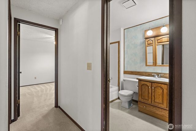13021 SE 206th Place, Kent, WA 98031