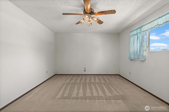 13021 SE 206th Place, Kent, WA 98031