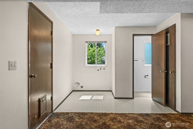 13021 SE 206th Place, Kent, WA 98031