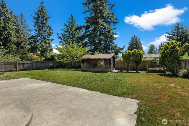 13021 SE 206th Place, Kent, WA 98031