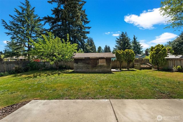 13021 SE 206th Place, Kent, WA 98031