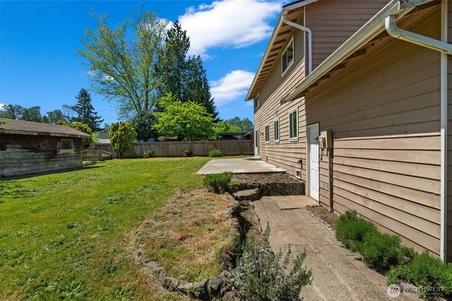13021 SE 206th Place, Kent, WA 98031
