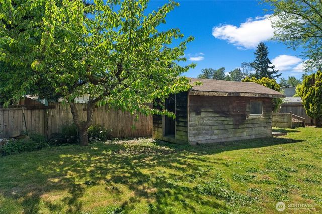 13021 SE 206th Place, Kent, WA 98031