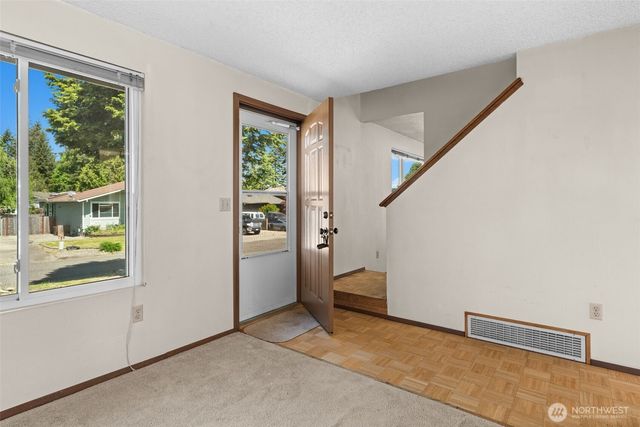 13021 SE 206th Place, Kent, WA 98031
