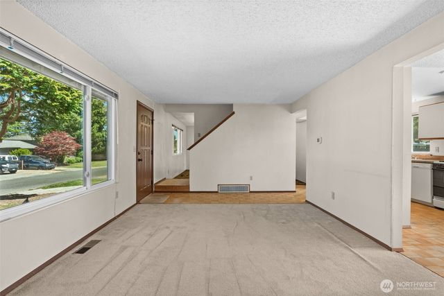 13021 SE 206th Place, Kent, WA 98031