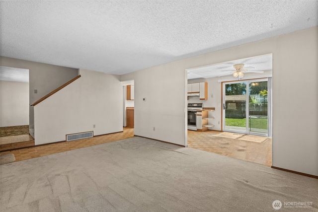 13021 SE 206th Place, Kent, WA 98031