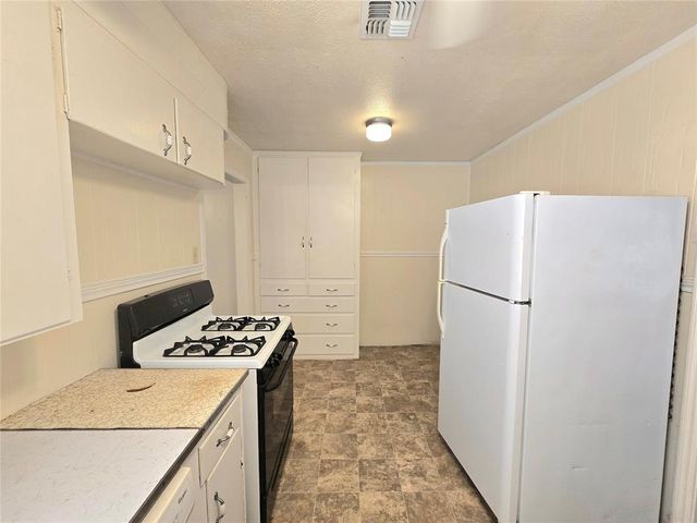 808 E Elm Street, Altus, OK 73521