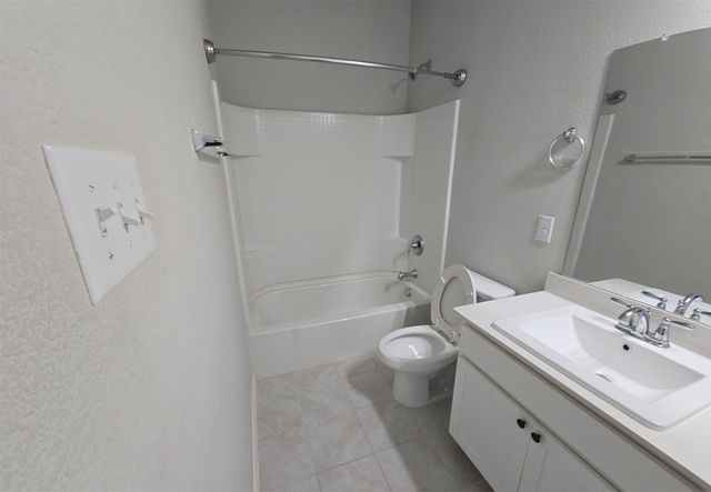 913 E Market Street, Northlake, TX 76247