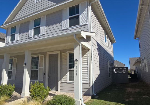 913 E Market Street, Northlake, TX 76247