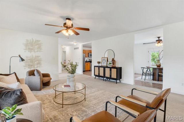 416 Richarz Drive, Fenton, MO 63026