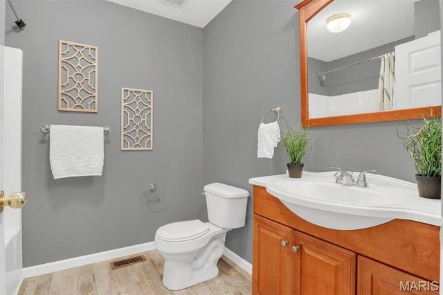 416 Richarz Drive, Fenton, MO 63026