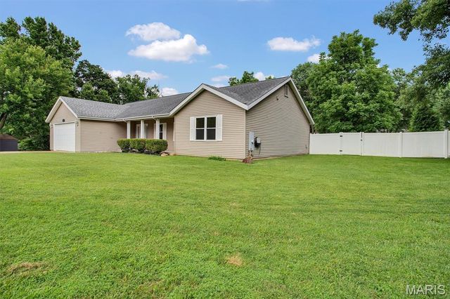416 Richarz Drive, Fenton, MO 63026