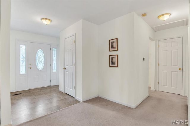 416 Richarz Drive, Fenton, MO 63026