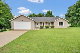416 Richarz Drive, Fenton, MO 63026