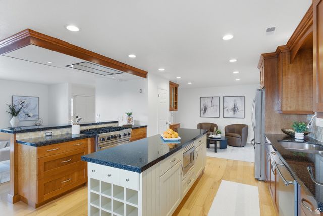 920 N LITTLE VALLEY RD, Salt Lake City, UT 84103