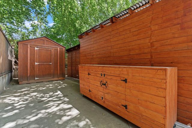 920 N LITTLE VALLEY RD, Salt Lake City, UT 84103