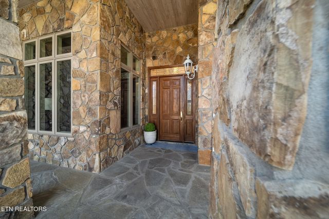 3467 Caywood Rd Rd, Dandridge, TN 37725